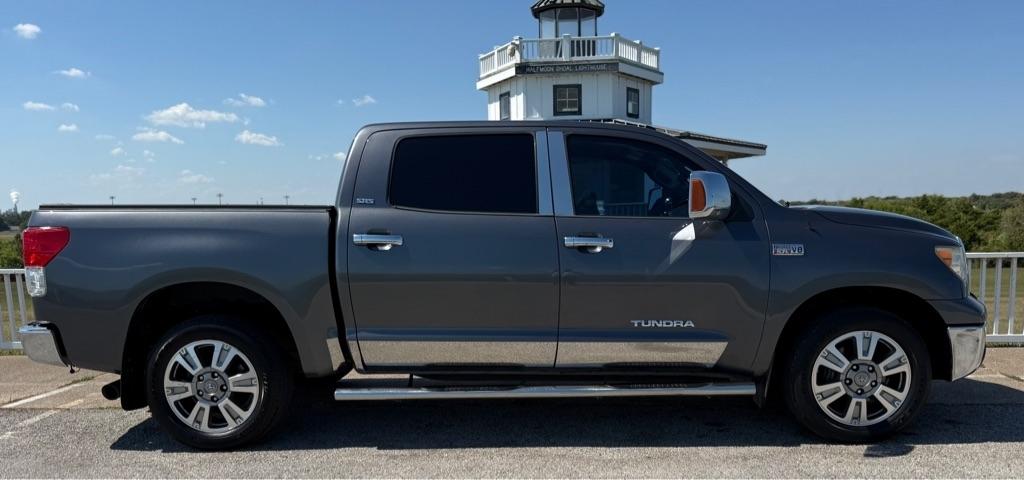 Toyota Tundra photo 4
