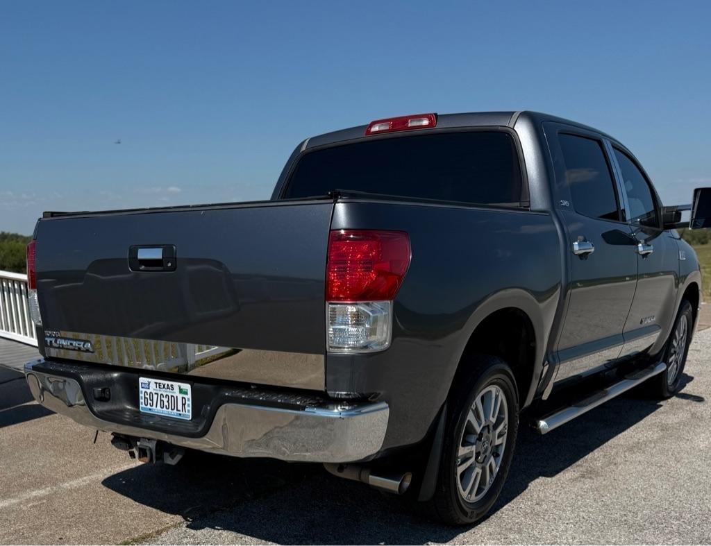 Toyota Tundra photo 5