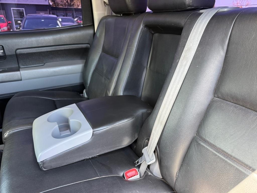Toyota Tundra photo 15