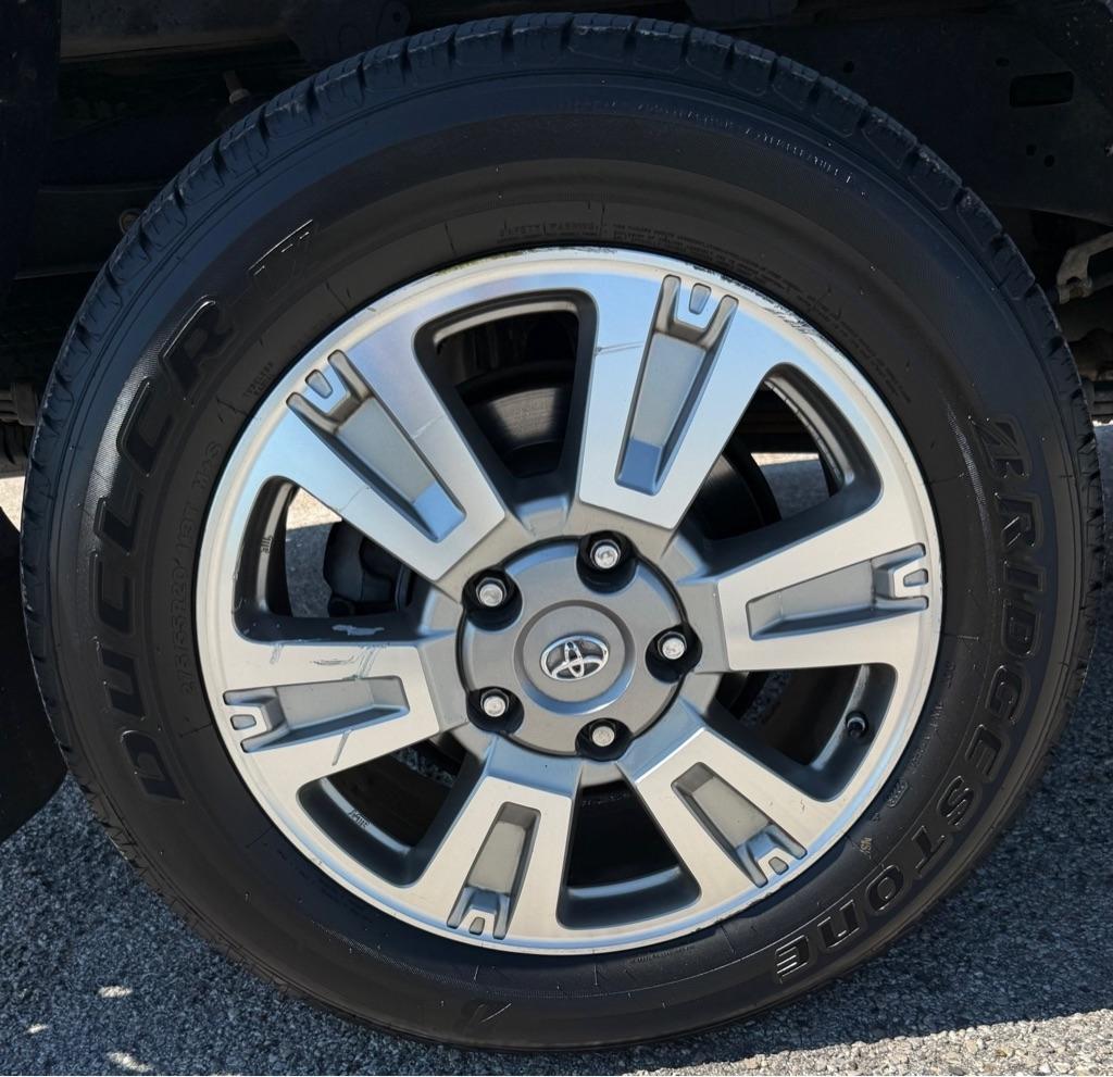 Toyota Tundra photo 22