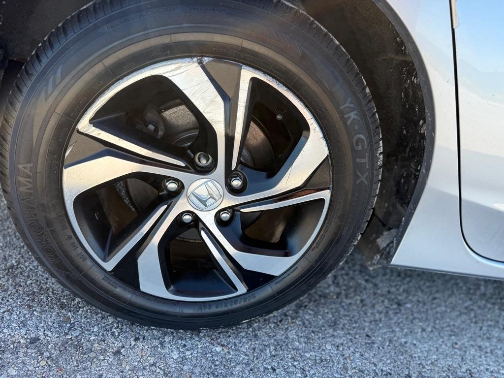 Honda Accord photo 18
