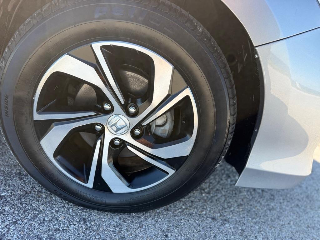 Honda Accord photo 19