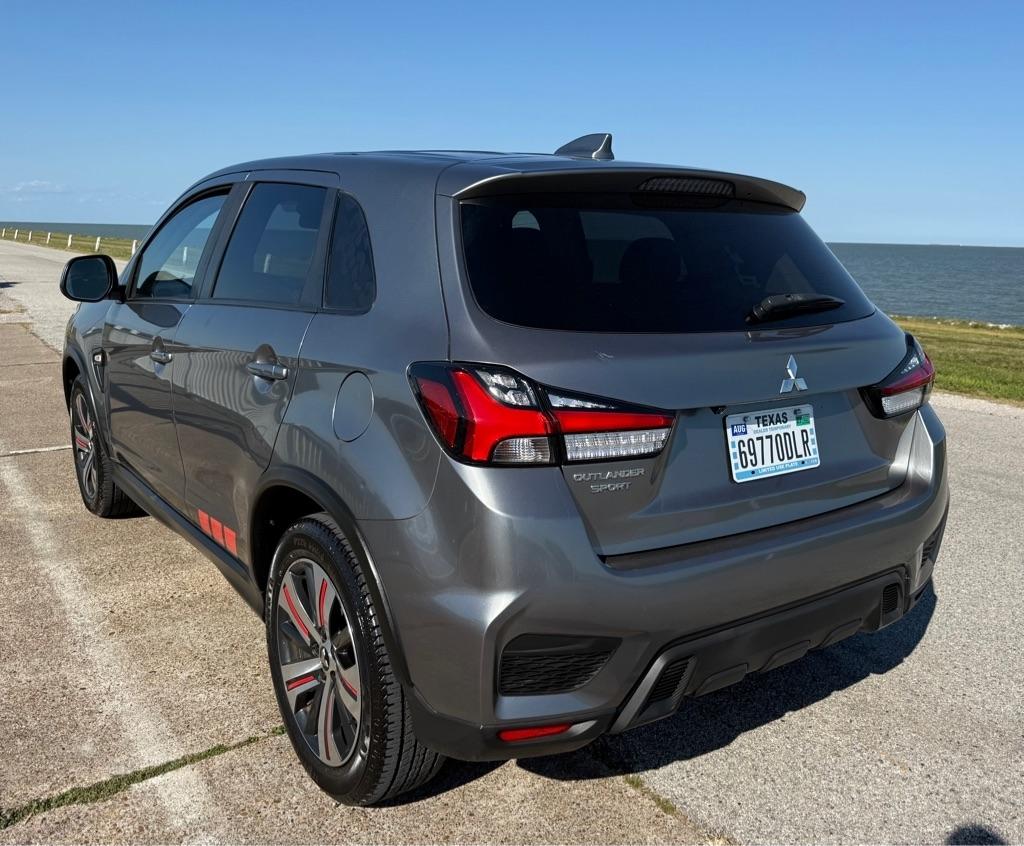 Mitsubishi Outlander Sport photo 7