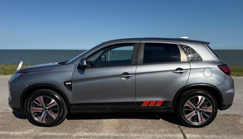 Mitsubishi Outlander Sport photo 8