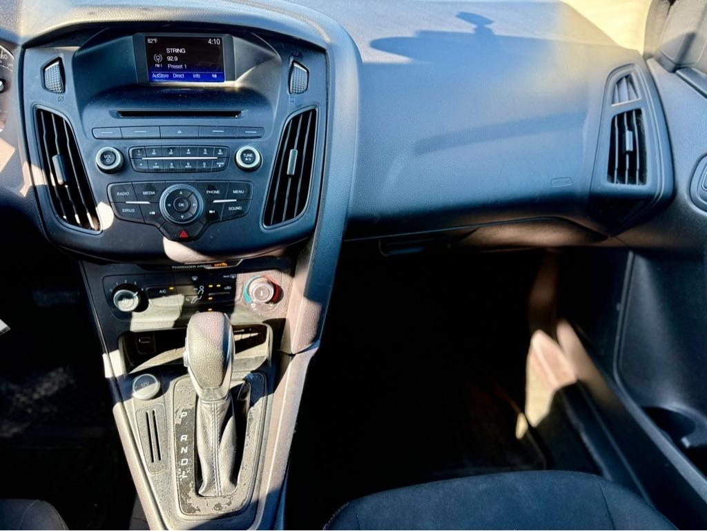 Ford Focus photo 11