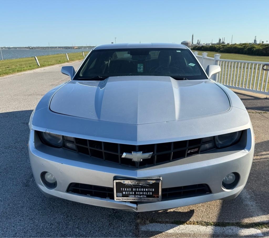 Chevrolet Camaro photo 2