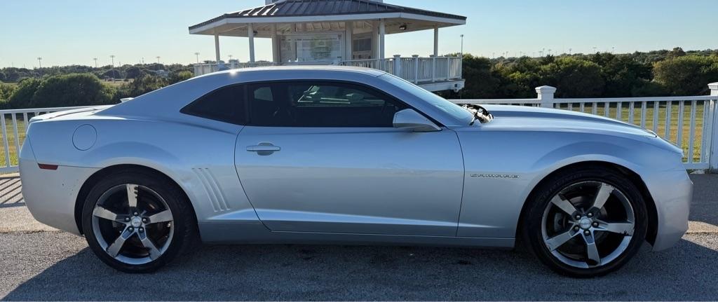 Chevrolet Camaro photo 4