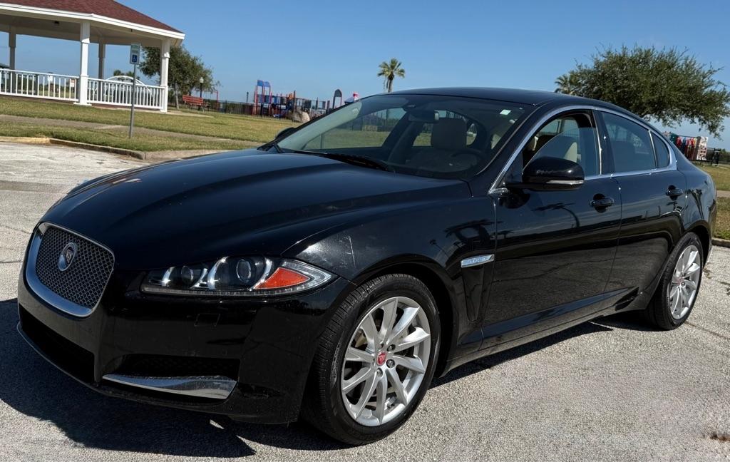 Black 2015 Jaguar XF Sedan Rear-Wheel Drive Automatic