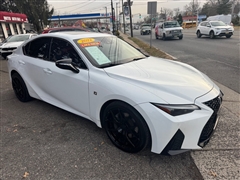 2022 Lexus IS 