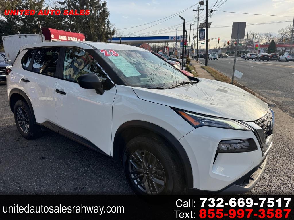 2023 Nissan Rogue S's photo