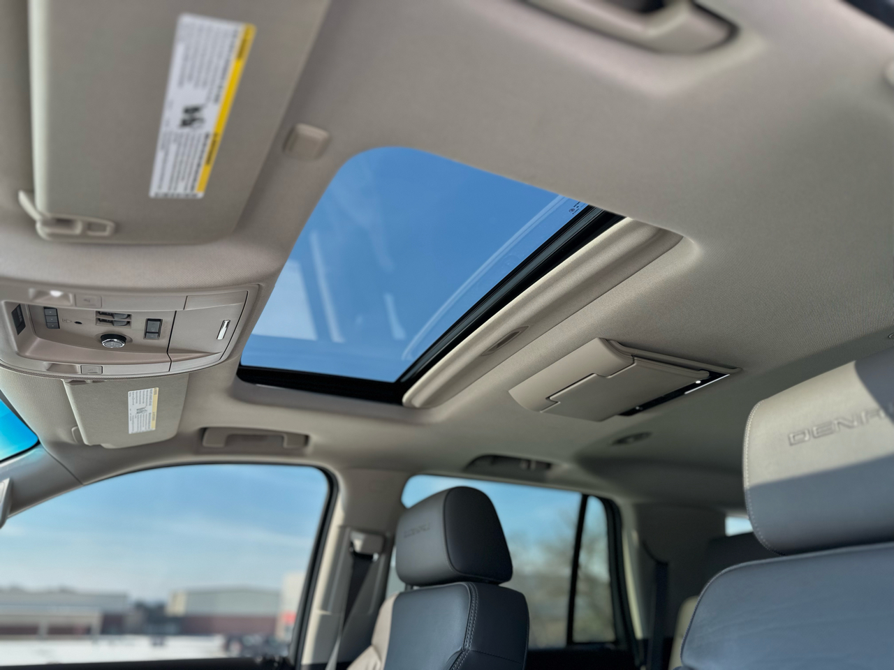 GMC Yukon Denali  2015