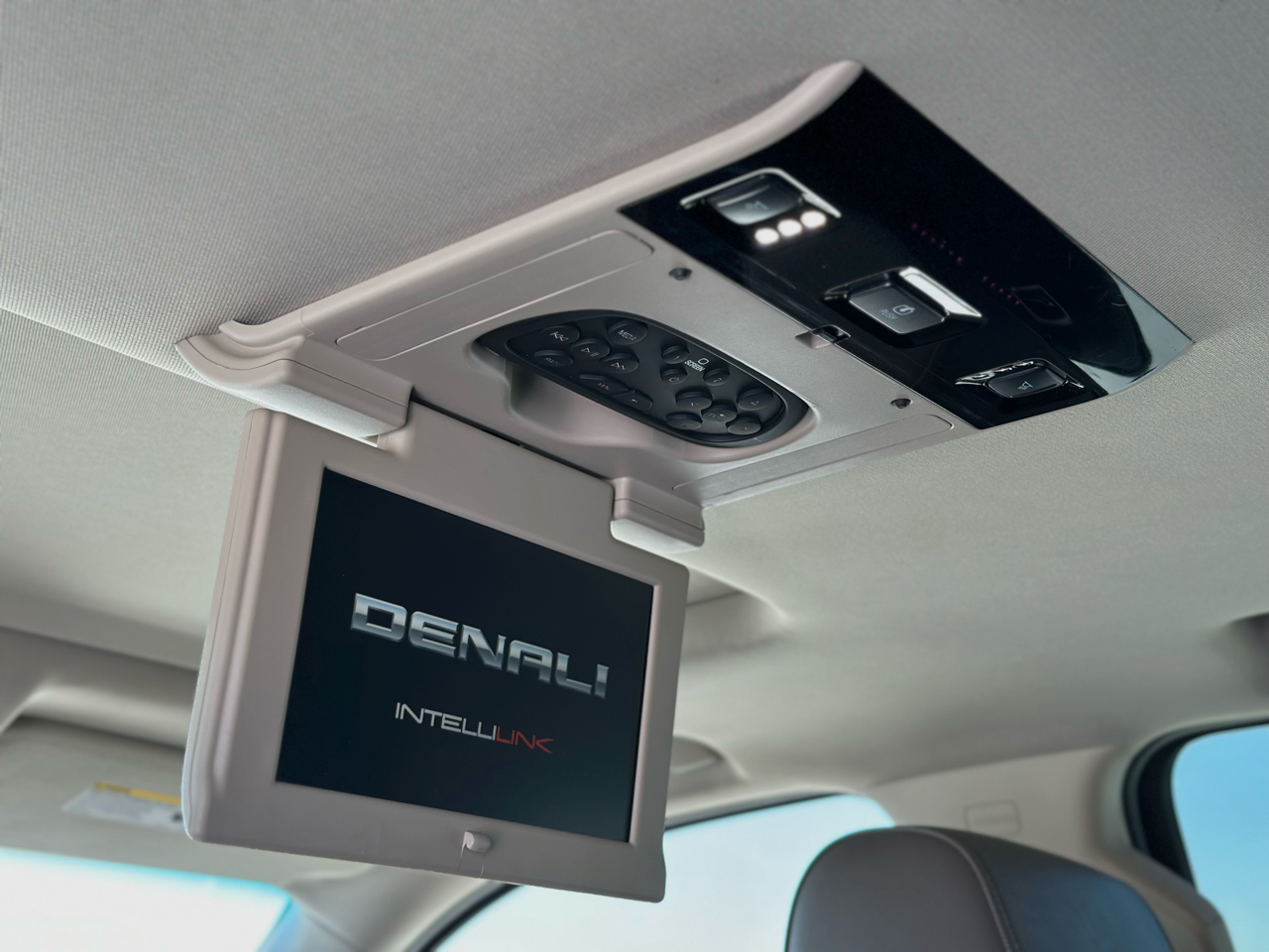 GMC Yukon Denali  2015