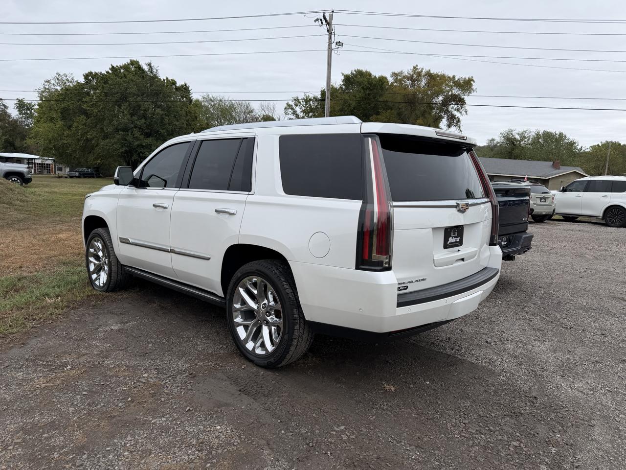 Cadillac Escalade photo 4