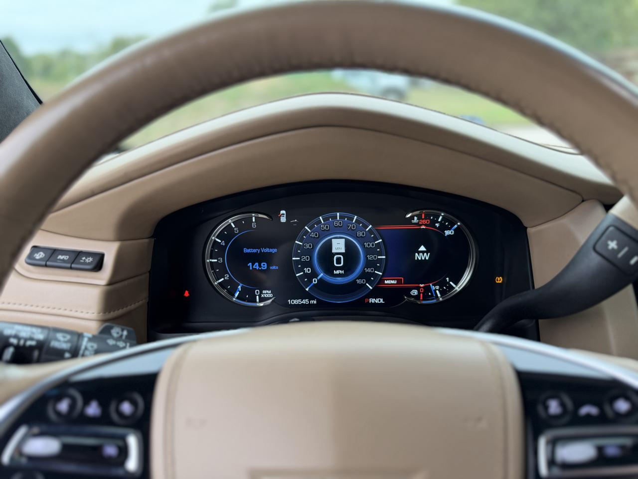 Cadillac Escalade photo 9
