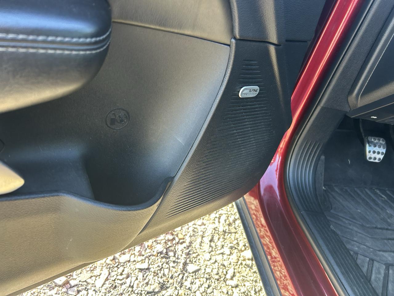 Dodge Challenger photo 15