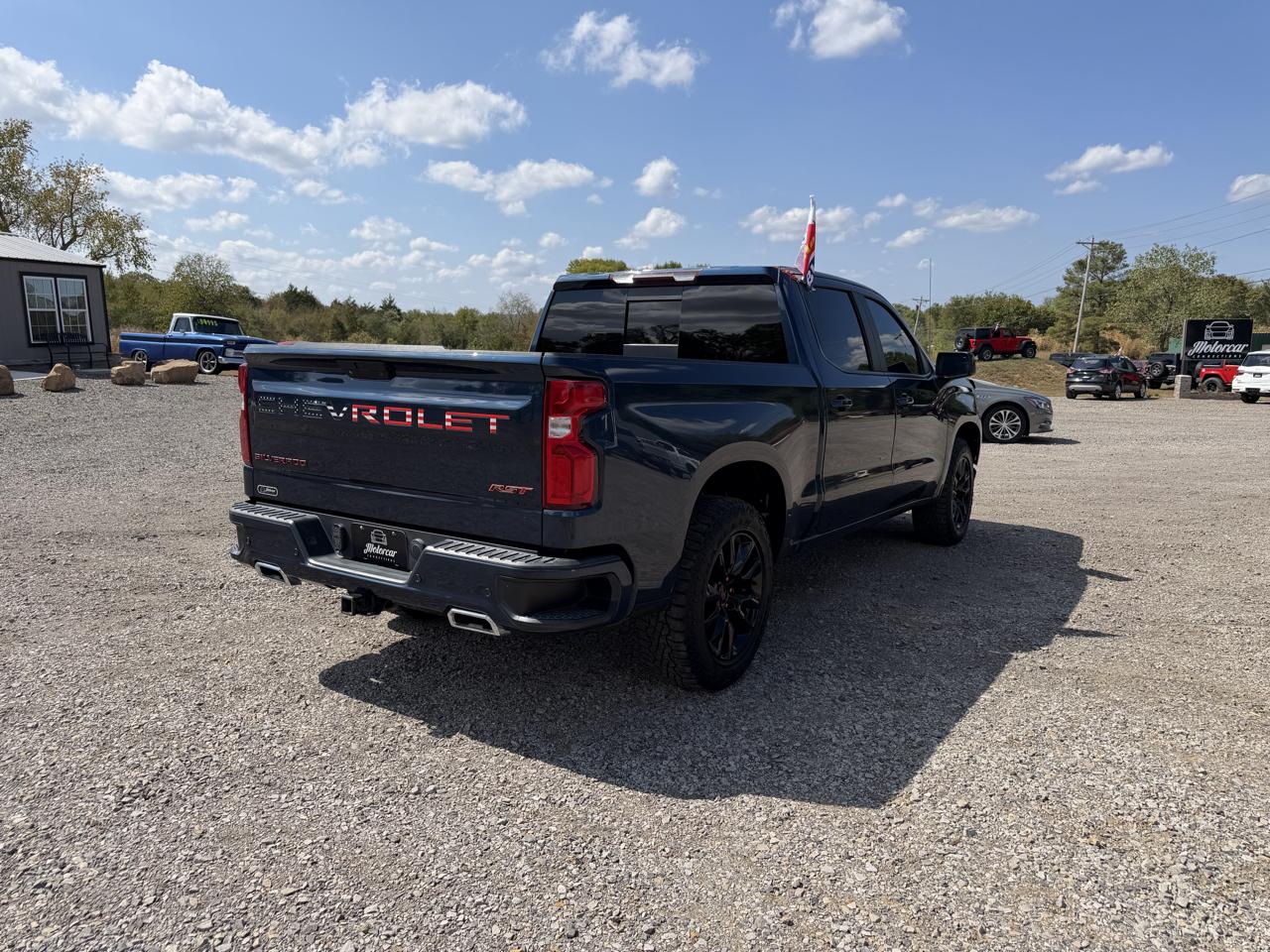 Chevrolet Silverado photo 4