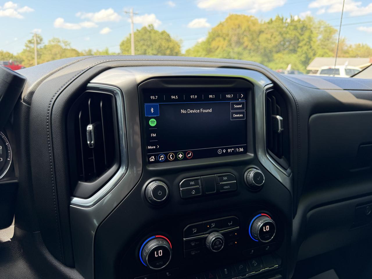 Chevrolet Silverado photo 5
