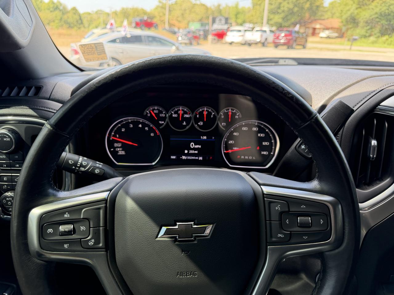 Chevrolet Silverado photo 6