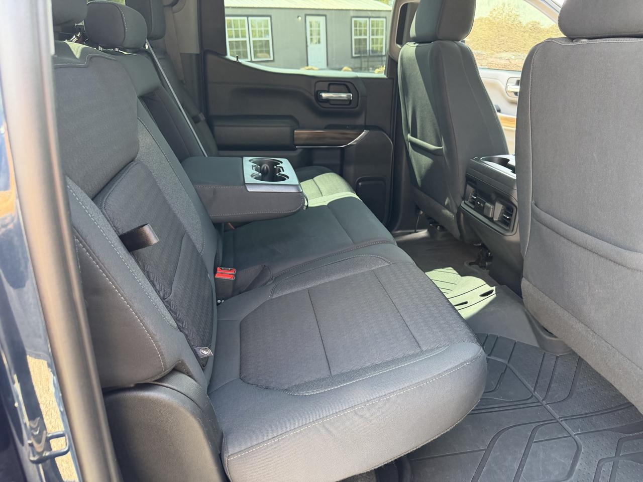 Chevrolet Silverado photo 10