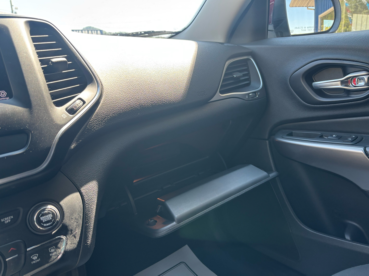 Jeep Cherokee Latitude FWD 2019