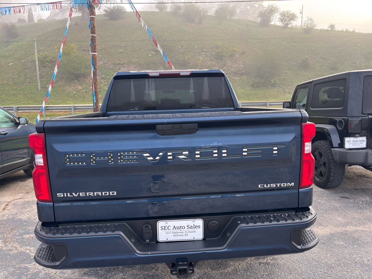 Chevrolet Silverado 1500 Custom Crew Cab Long Box 4WD 2020