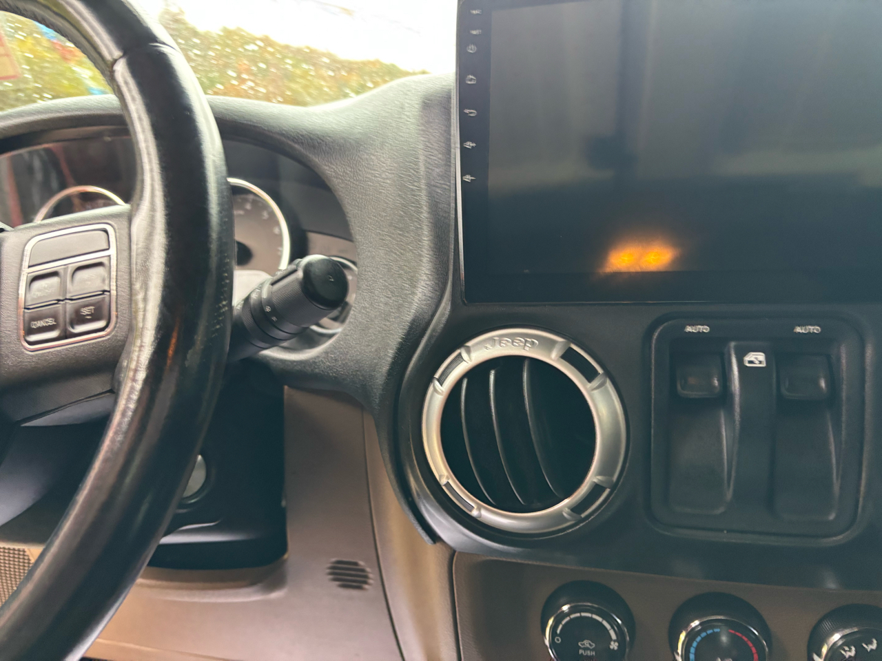 Jeep Wrangler Sahara 4WD 2012