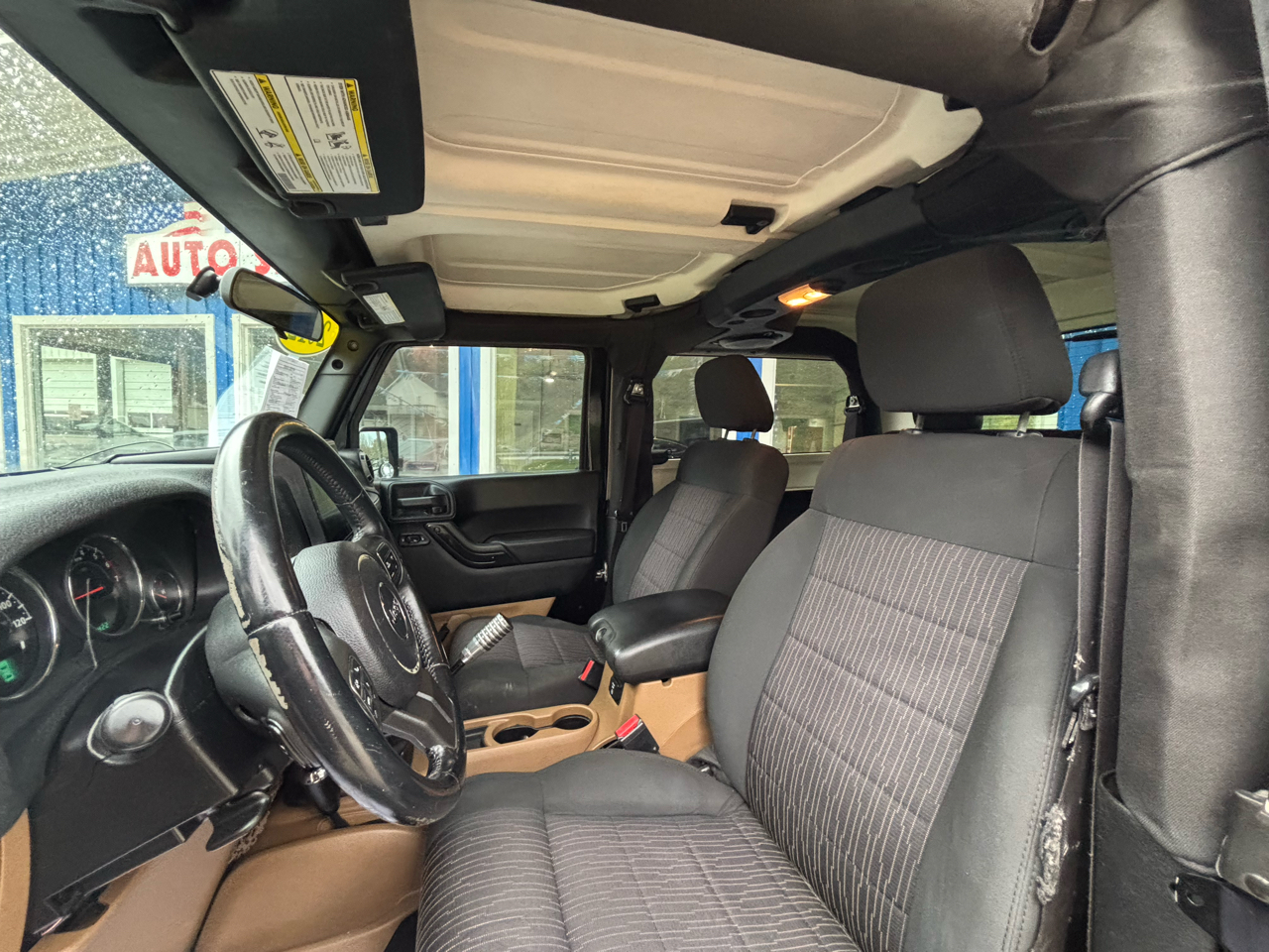 Jeep Wrangler Sahara 4WD 2012