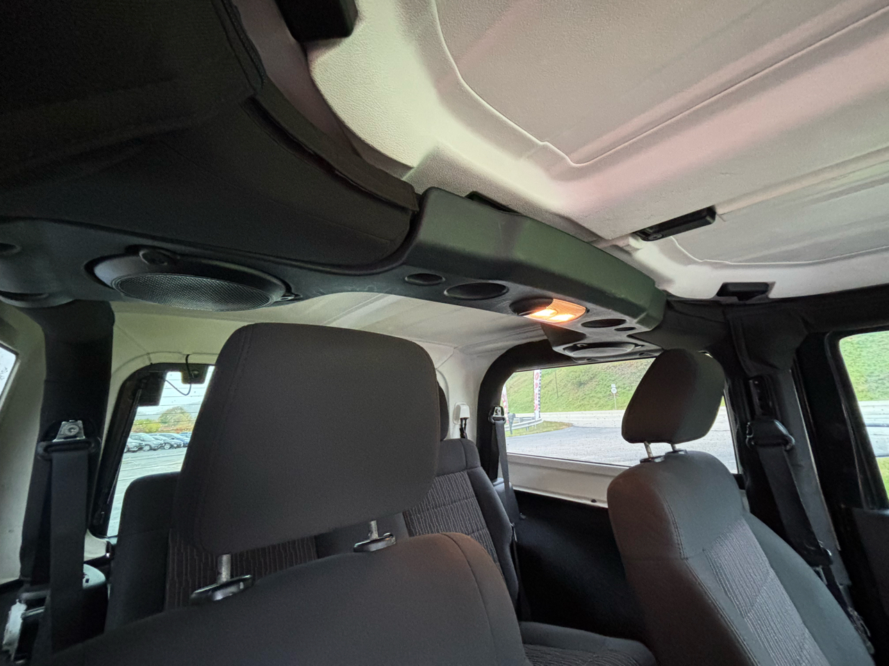 Jeep Wrangler Sahara 4WD 2012