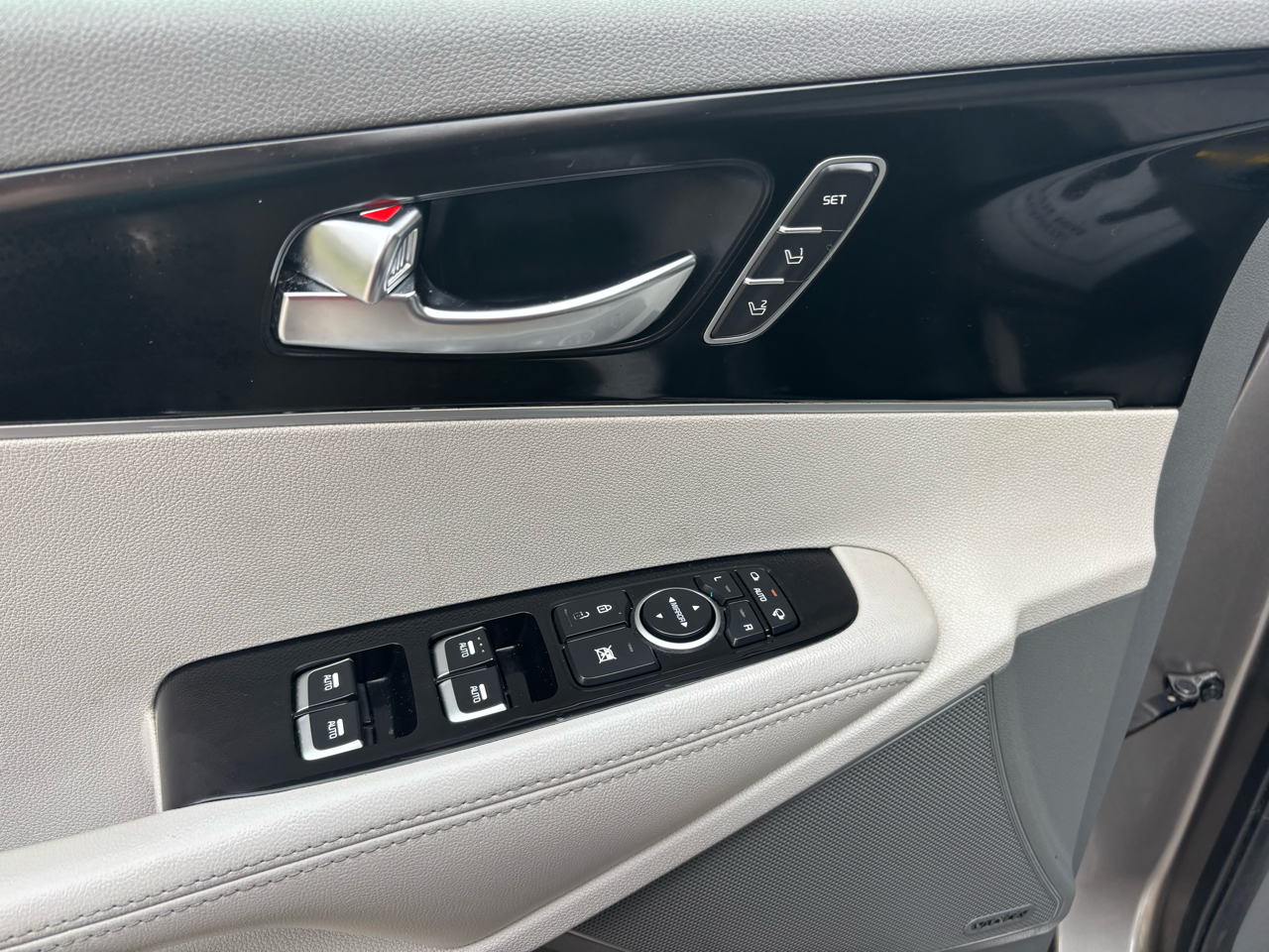 Kia Sorento SX V6 2WD 2016