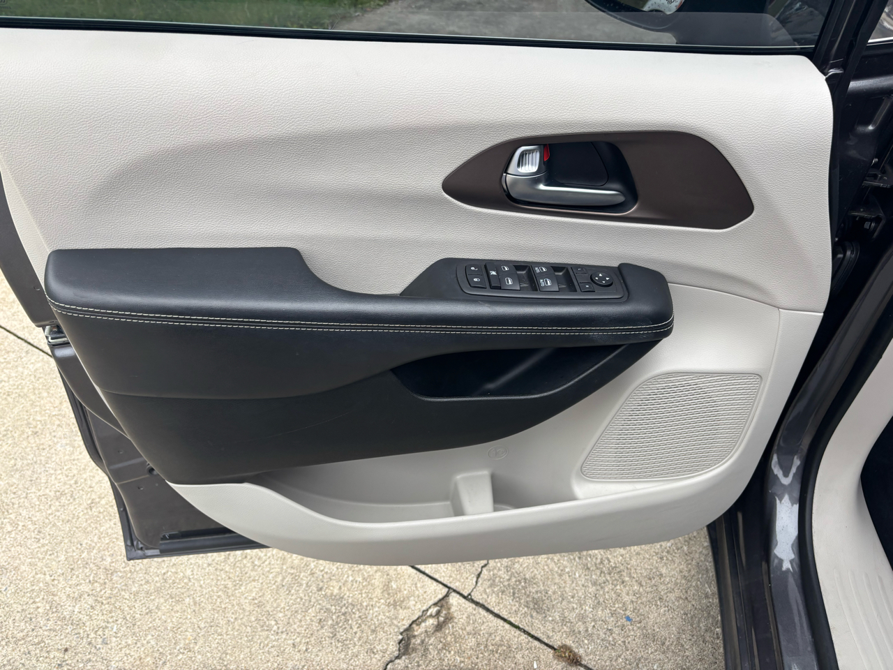 Chrysler Voyager LX 2022