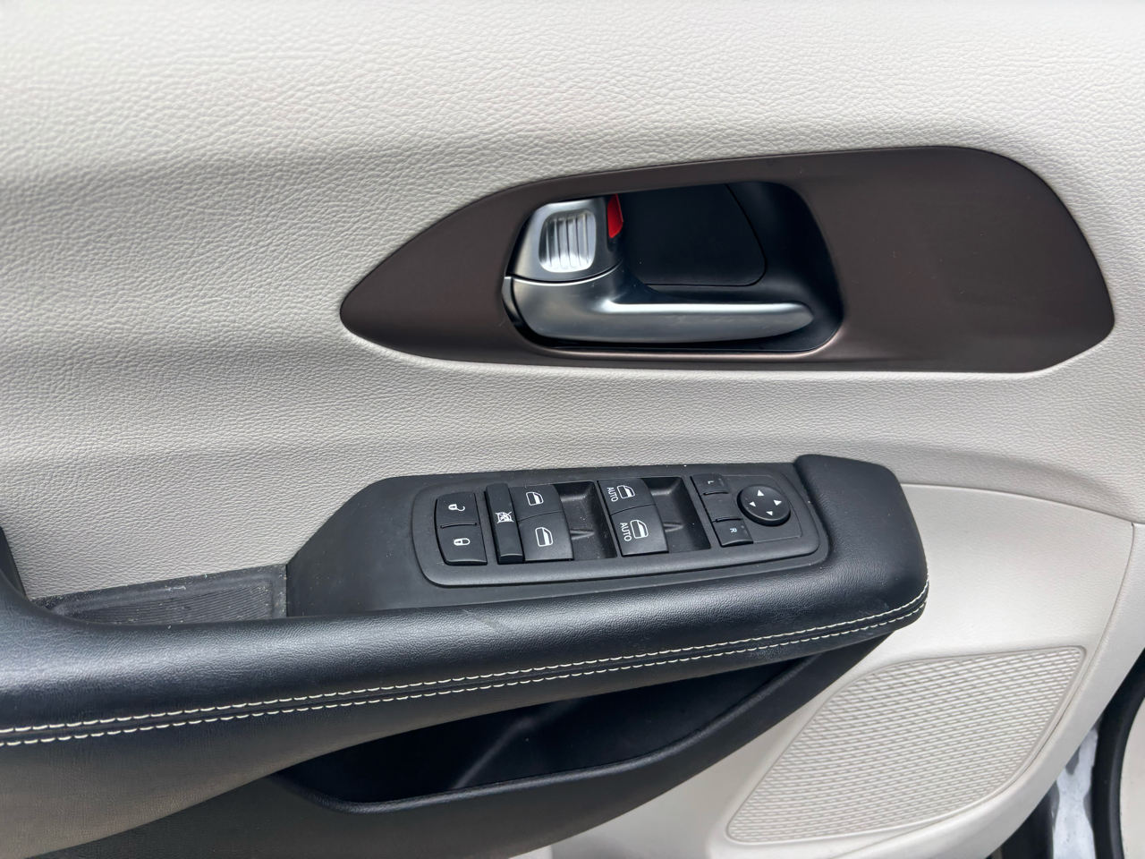 Chrysler Voyager LX 2022