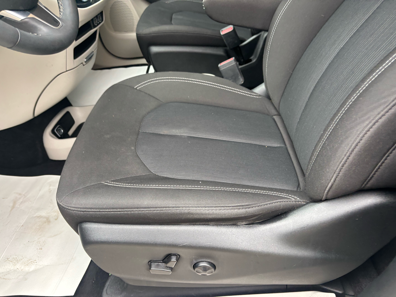 Chrysler Voyager LX 2022