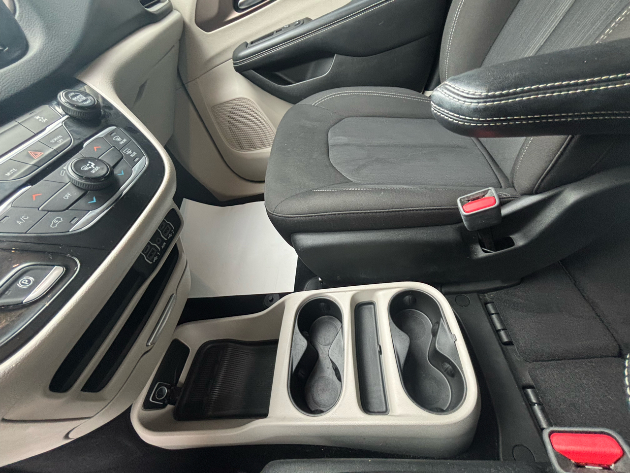 Chrysler Voyager LX 2022