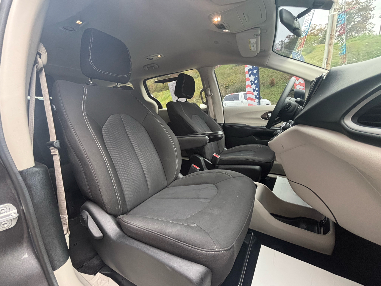 Chrysler Voyager LX 2022