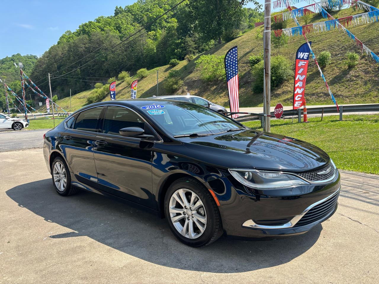 Chrysler 200 4dr Sdn Limited FWD 2016