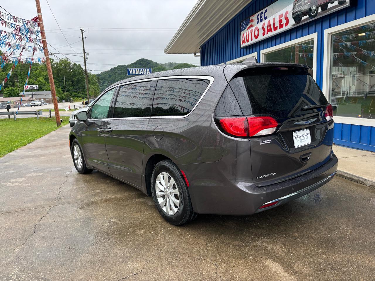 Chrysler Pacifica Touring Plus FWD 2018