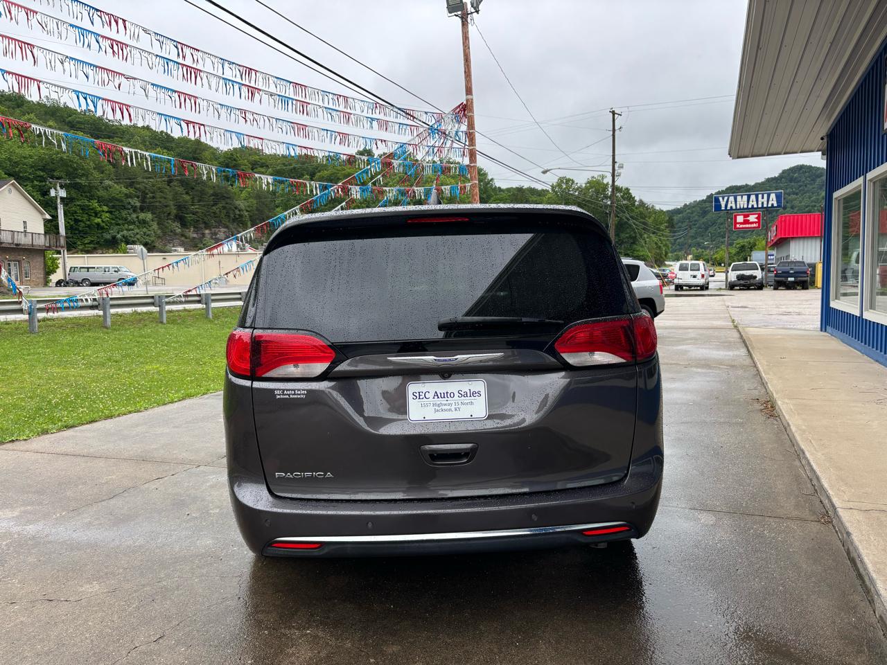Chrysler Pacifica Touring Plus FWD 2018