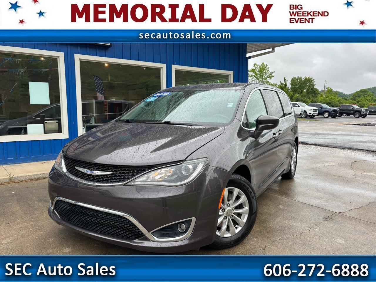 2018 Chrysler Pacifica Touring Plus FWD