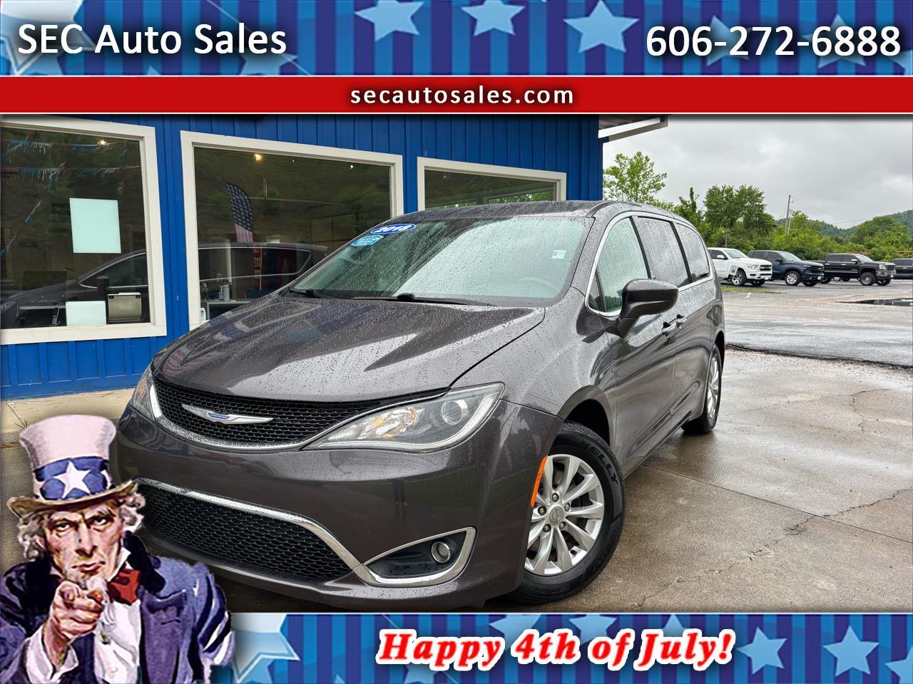 2018 Chrysler Pacifica Touring Plus FWD