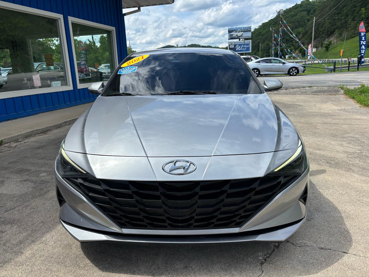 Hyundai Elantra SEL IVT 2021