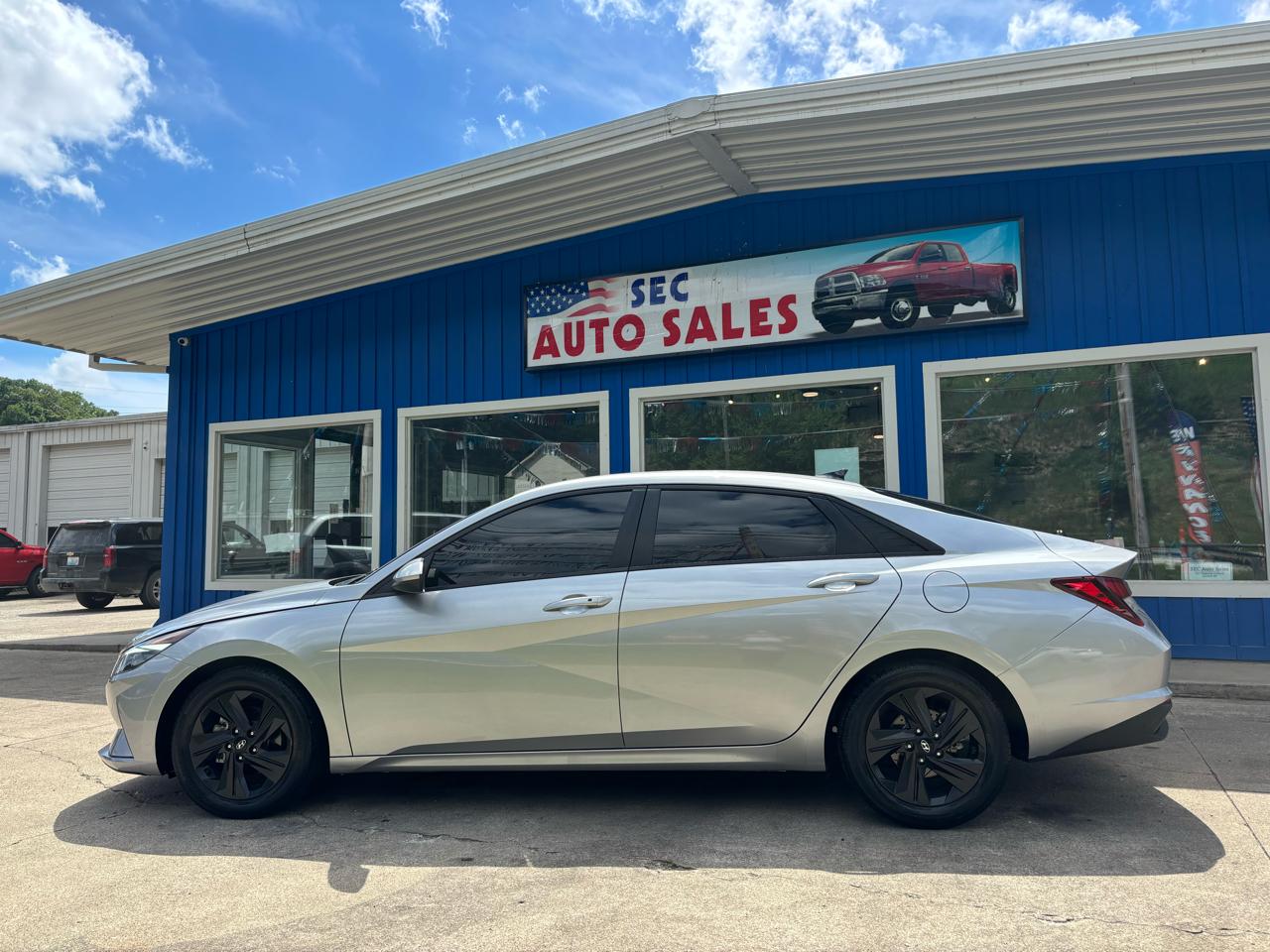 Hyundai Elantra SEL IVT 2021