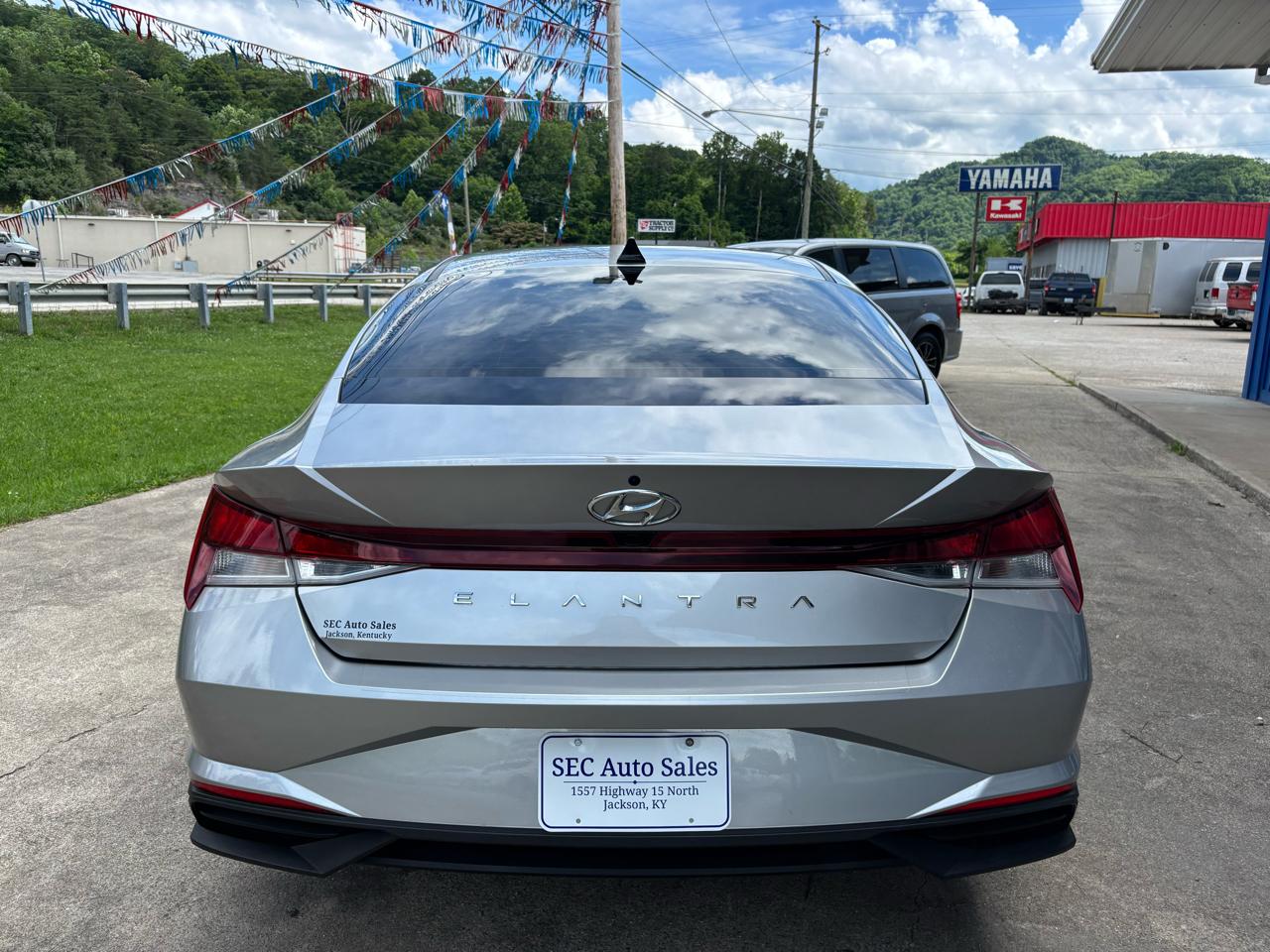 Hyundai Elantra SEL IVT 2021