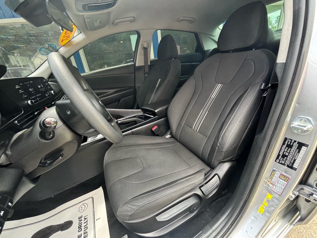 Hyundai Elantra SEL IVT 2021