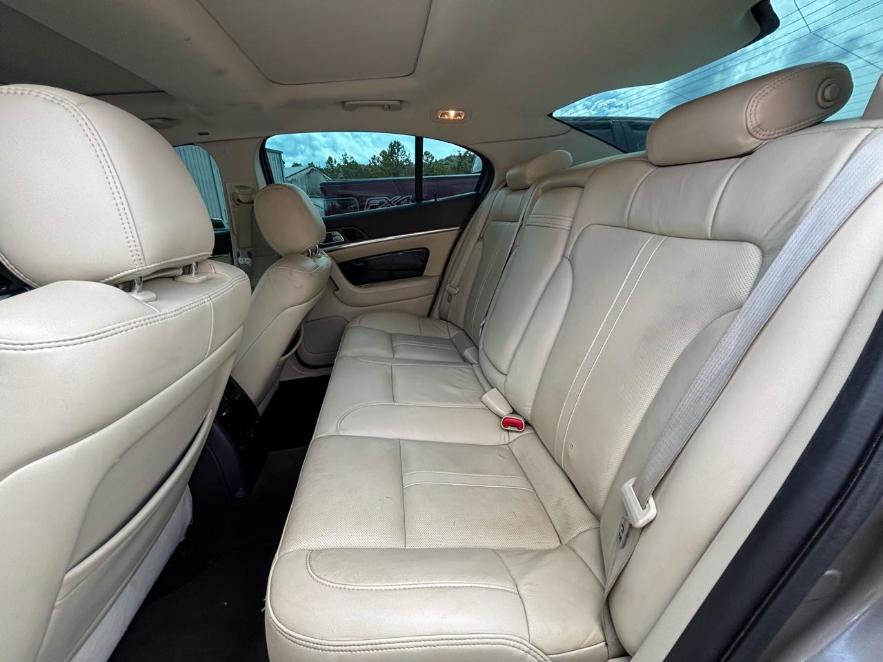 Lincoln MKS 4dr Sdn 3.7L AWD 2015
