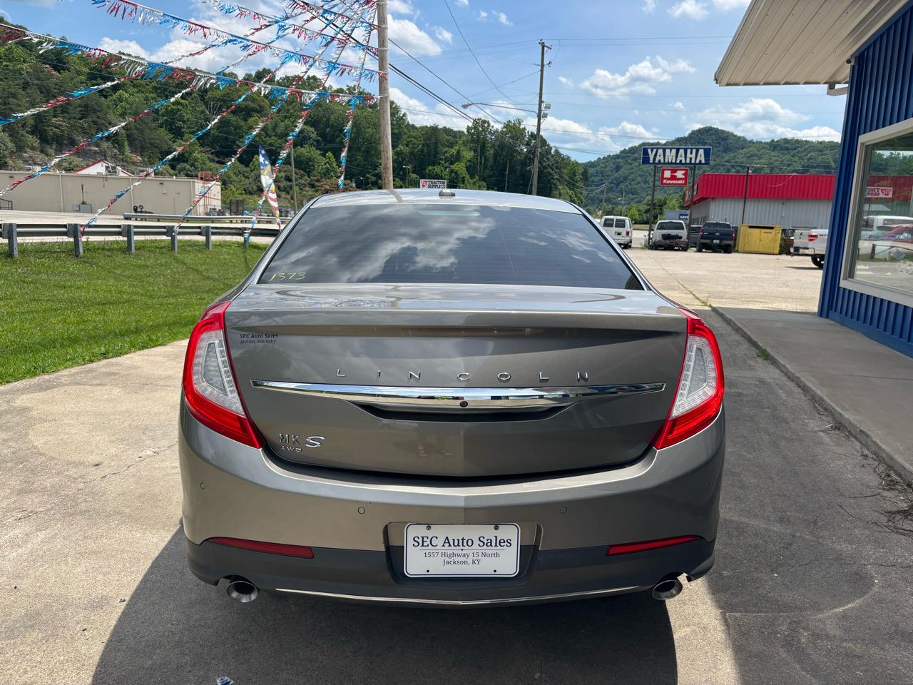 Lincoln MKS 4dr Sdn 3.7L AWD 2015