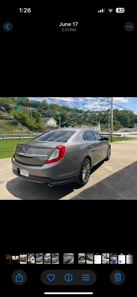 Lincoln MKS 4dr Sdn 3.7L AWD 2015