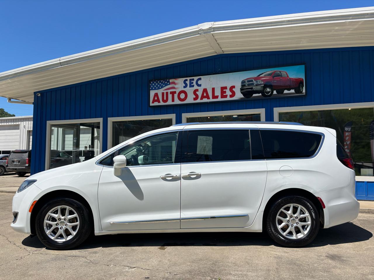 Chrysler Pacifica Touring L FWD 2020