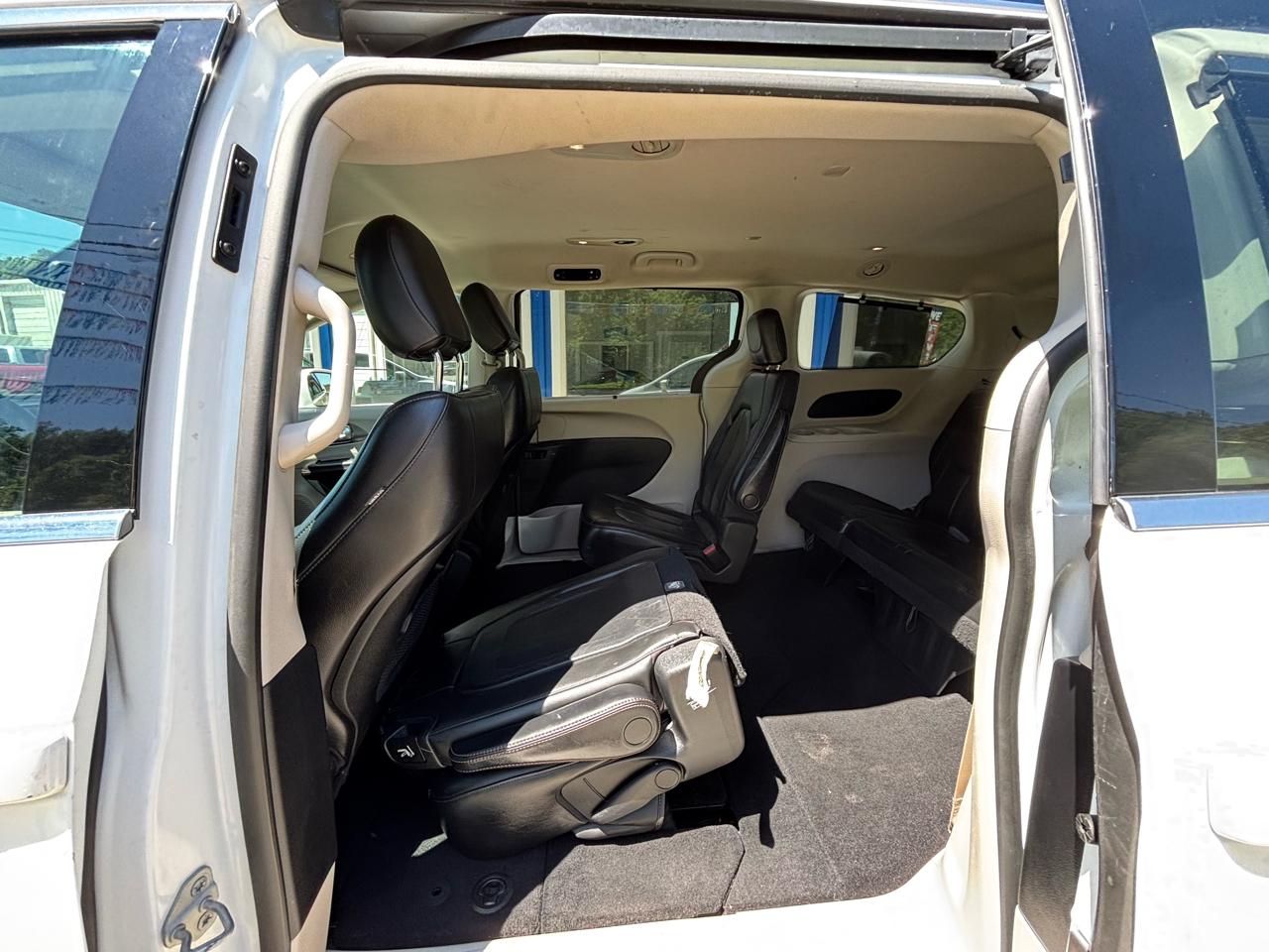 Chrysler Pacifica Touring L FWD 2020