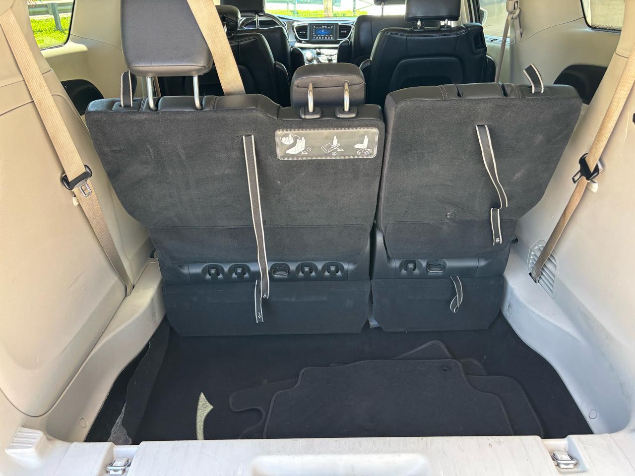 Chrysler Pacifica Touring L FWD 2020