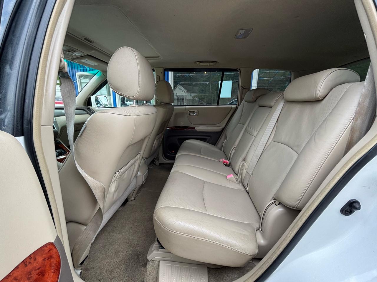 Toyota Highlander 4dr V6 4WD w/3rd Row (Natl) 2005